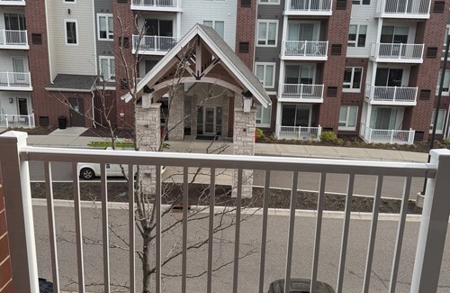 Maple Grove Apartment | Luxury 2 bedroom apartment In the heart of Maple Grove MN