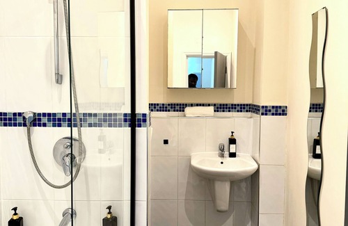 Penwortham Apartment | Luxury 2 Bedroom Apartment Perfect For Long Stays