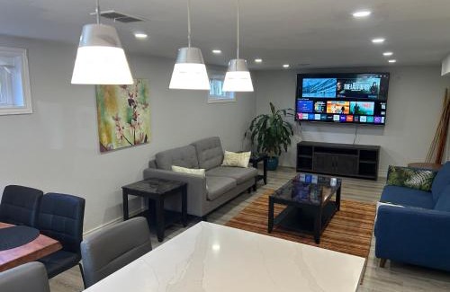 Richmond Hill Apartment | Luxury 2 Bedroom House