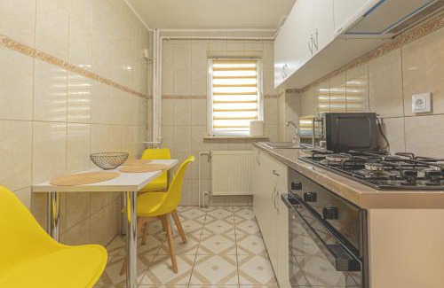 Pitesti Bed & Breakfast | Luxury 2 bedroom holiday apartment