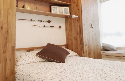 Wuhou Apartment | Luxury 2 Bedroom Rooftop Apartment with Garden Patio and Bar!