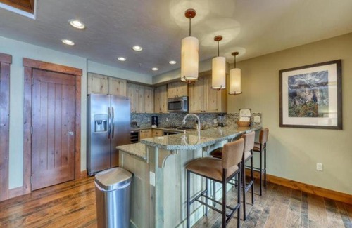 Peak 8 Apartment | Luxury 2 Bedroom Ski In, Ski Out One Ski Hill Residence Located At The Base Of Peak 8 With Outdoor Plaza