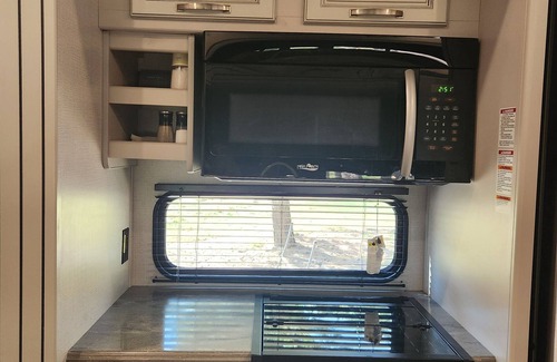 Hermosa RV Rental | Luxury 2 bedroom with WiFi and FREE CUSTER PARK PASS! Close to Mt. Rushmore!