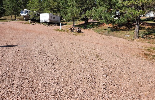 Hermosa RV Rental | Luxury 2 bedroom with WiFi and FREE CUSTER PARK PASS! Close to Mt. Rushmore!