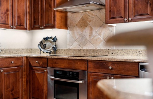 Osprey Condo | Luxury 2 BR Condo on the water located between Sarasota and Venice, Florida.