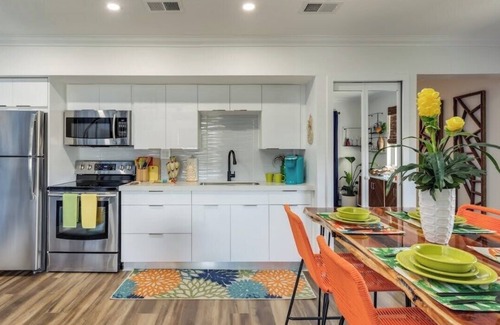 Melbourne Condo | Luxury 2 story condo with 2 bedrooms and 2 balconies in tranquil Melbourne