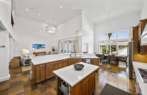 Boca Grande House | Luxury - 255 Wheeler - 6 bedrooms - sleeps 12 - Pool - 2 block from the Beach!