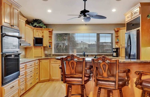 Independence Square Apartment | Luxury 2B/2B Oceanview, Beach Access, Prvt Balcony