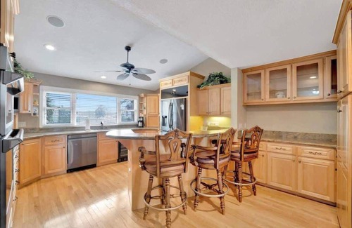 Independence Square Apartment | Luxury 2B/2B Oceanview, Beach Access, Prvt Balcony