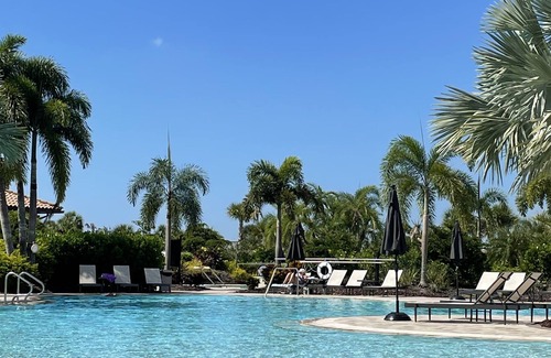 Osprey Condo | LUXURY 2BD/2B HUGE CONDO,1ST Floor, Garage, close beach, PALMER RANCH
