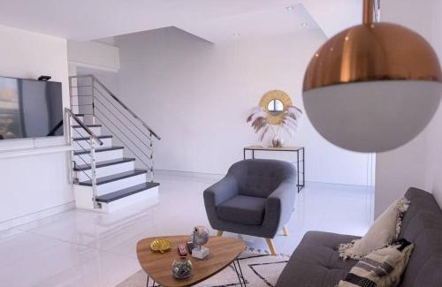 Riomar Apartment | Luxury 2Bed 2Bath PH Steps from Mall Viva