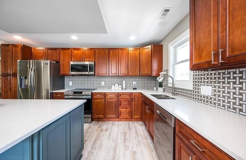 West Central Condo | Luxury 2BR 2 BA Condo -w Free Parking & WiFi - Downtown Fort Wayne
