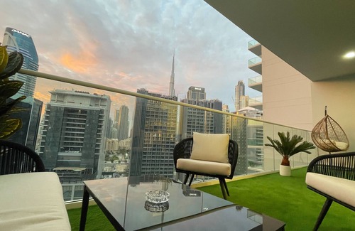 Downtown Dubai Apartment | Luxury 2BR Apartment With Burj Khalifa View