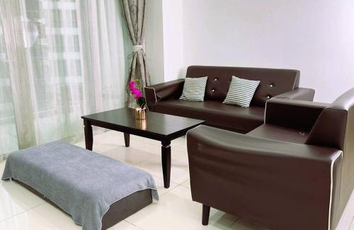 Chow Kit Apartment | Luxury 2BR2BR service Apartment at Regalia Residence KL
