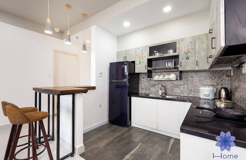 Phu Nhuan House | Luxury 2Brs Apt, Free Gym & Pool, 2km from Tan Son Nhat Airport