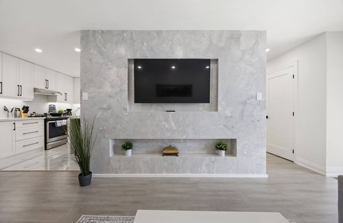 Jane and Finch House | Luxury 3 BDRM Home In Toronto Ontario