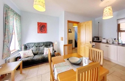 Craigavon Apartment | Luxury 3 Bed Cottages near Hillsborough Palaces