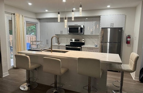 Fisherville House | Luxury 3-Bedroom, 2 story house at the border of Vaughan and Toronto