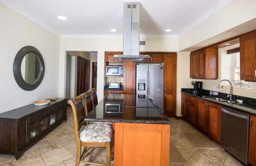 Cerro Plano Condo | Luxury 3 Bedroom/3.5 Bath Condo overlooking Jaco Beach.