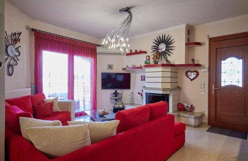 Chios Villa | Luxury 3 Bedroom Apartment with Garden