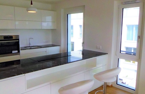 Grinzing Apartment | LUXURY 3 BEDROOM BEACH HOME WITH BREATHTAKING VIEWS IN VIENNA'S DREAM LOCATION