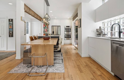 West Vancouver House | Luxury 3 Bedroom