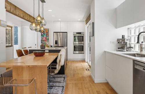 West Vancouver House | Luxury 3 Bedroom