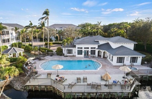 Pelican Bay Condo | Luxury 3 bedroom condominium in prestigious Pelican Bay.n