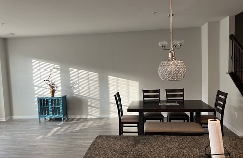 Montpelier Condo | Luxury 3-bedroom townhome near NASA