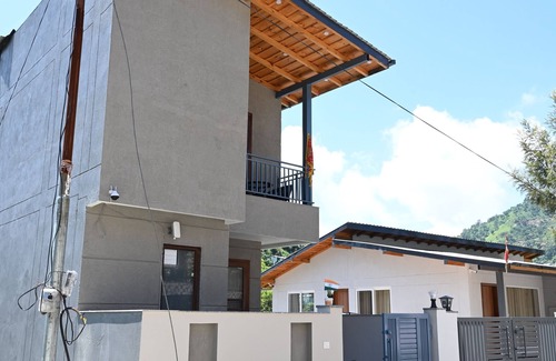 Bhimtal Villa | Luxury 3-bedroom villa with private balcony, washroom in Bhimtal