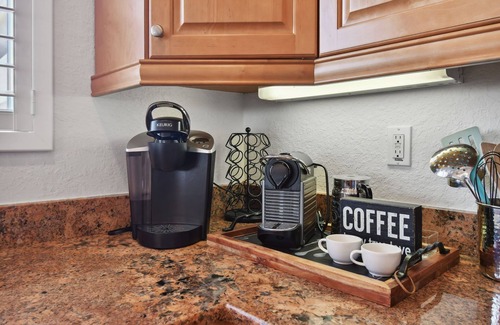 Independence Square Condo | Luxury 3 BR w/Bonus Room, 2100 sq ft. Condo - HOME-AWAY FROM-THE-HOME OFFICE