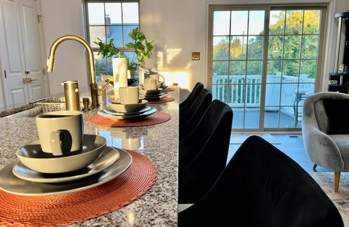 Brooklyn Park House | Luxury 3-Level Townhome Near BWI, Easy City Access, Parking Included