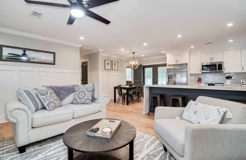 Augusta House | Luxury, 3bd Augusta Home in Culdesac