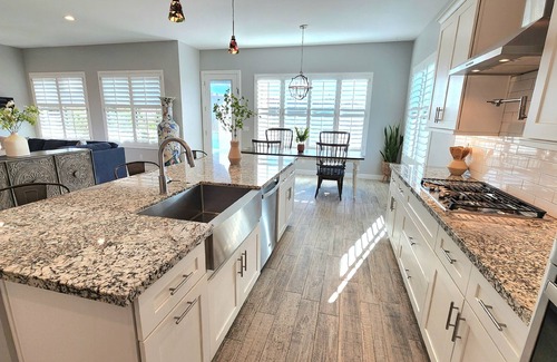 Peoria House | Luxury 3BR 3BA Villa, Private Pool, Pet Friendly*, Indoor Fireplace, 1.25 Acres