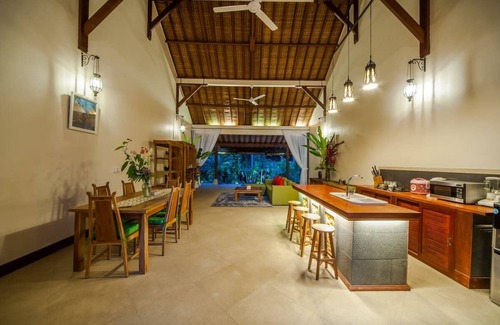 Melayang Villa | Luxury 3BR Infinity Jungle View Aashaya Villa Ubud
