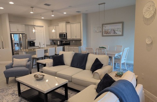 Cape Haze House | Luxury 3BR Townhome - 10 min from Beach - 2 Master Suites - Private Elevator