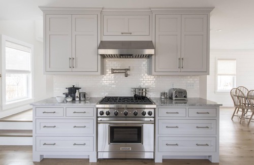 Nantucket Town House | Luxury 4 Bed en suite Bath, Walk to Beach & Town