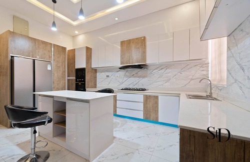 Ofin Villa | Luxury 4 Bed House with Swimming Pool + PS5 Game + Snoker+Table Tennis in Lekki