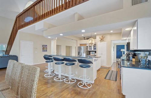 Palm Island House | Luxury 4 Bedroom pool home close to beach, private dock on Kettle Harbor.