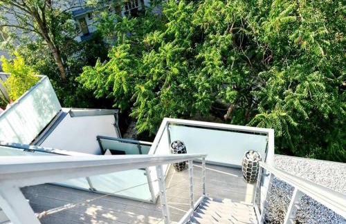 Oberdobling Apartment | luxury 4 bedroom roof apt with 3 balconies & view