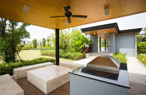 Laguna Villa | Luxury 4 Bedroom Villa in Laguna Park