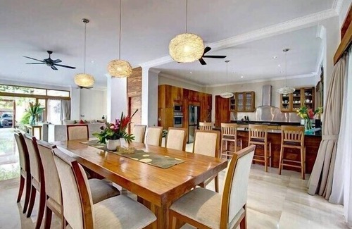 Seminyak Villa | Luxury 4 Bedroom villa in Seminyak