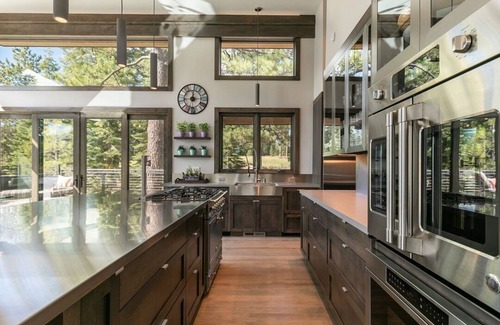 Ponderosa Palisades House | Luxury 4-Bedroom with ensuite bathrooms Mountain Retreat in Schaffer’s Mill