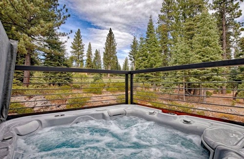 Ponderosa Palisades House | Luxury 4-Bedroom with ensuite bathrooms Mountain Retreat in Schaffer’s Mill