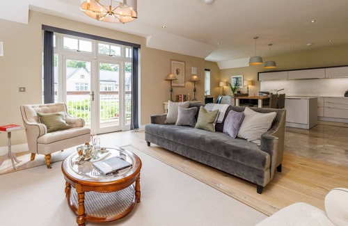 Thomastown House | Luxury 4 bedroomed lodge on the grounds of a golf course