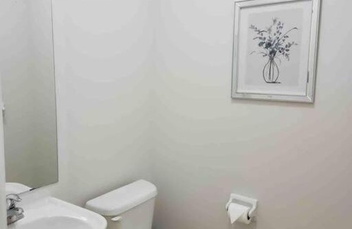 Brampton Apartment | Luxury 4-Bedrooms Home…