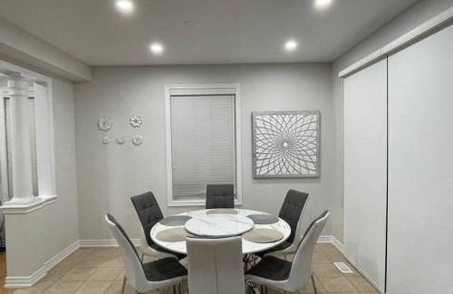 Brampton Apartment | Luxury 4-Bedrooms Home…