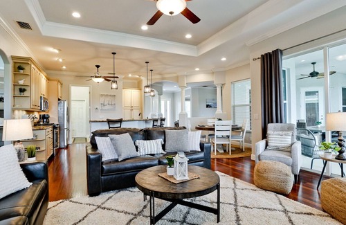 Trailer Estates House | Luxury 4 BR/3BA Waterview Home w/Pool + Spa with work space