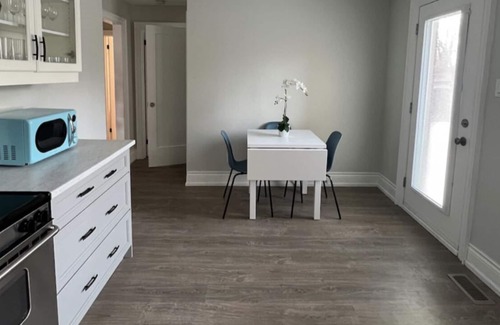 Scarborough House | Luxury 4BR Bungalow Self Checkin - Bluffs