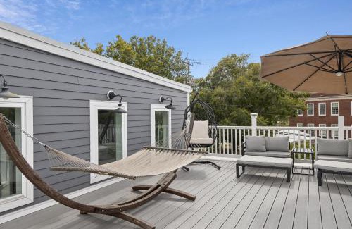 Fort Dupont House | Luxury 4BR home 7 mins to US Capital, Rooftop deck, in Washington Free Parking